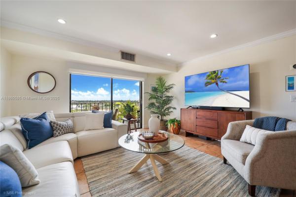The Palms Of Key Biscayne, 77 Crandon Blvd #10D, Key Biscayne, Florida 33149, image 1