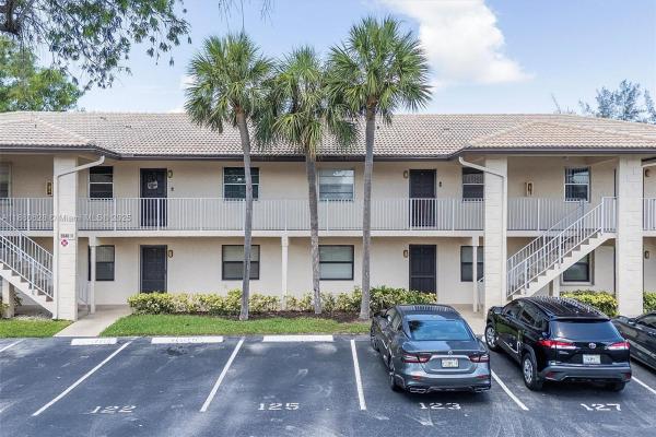 Viewpointe, 5540 Lakeside Dr #204, Margate, Florida 33063, image 1