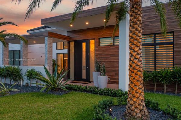 Oak Park, 12680 Park Ter, Davie, Florida 33330, image 1
