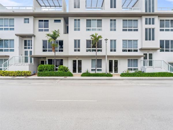 Landmark At Doral, 10509 NW 66th St, Doral, Florida 33178, image 1