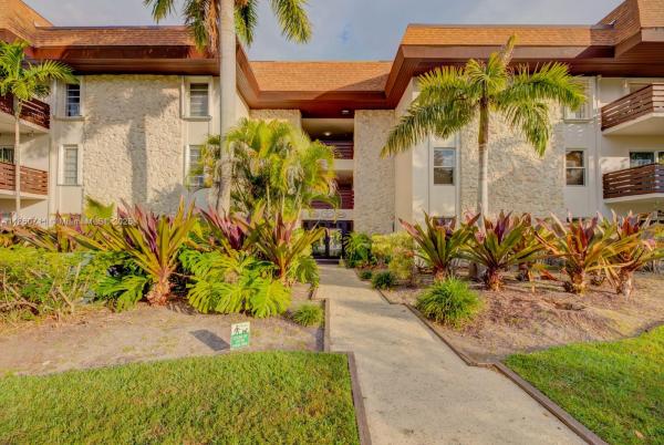 7477 SW 82nd St #C211, Unincorporated Dade County, Florida 33143, image 1