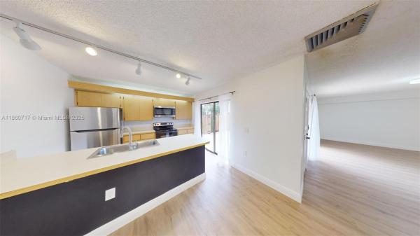 Village Of Sandalwood Lakes South, 6606 66th Way, West Palm Beach, Florida 33409, image 3