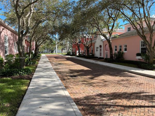 Bermuda Village At Coral Gables, 570 Loretto Ave #10, Coral Gables, Florida 33146, image 1