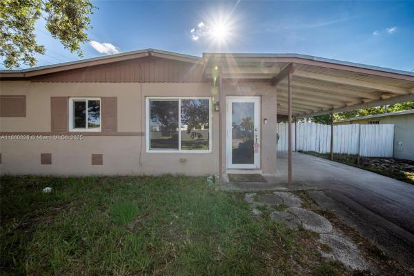 Lake Stevens Estates At Carol City, 17610 NW 55th Ave, Miami Gardens, Florida 33055, image 2