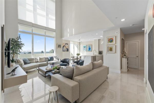 The Plaza On Brickell East, 950 Brickell Bay Dr #5507, Miami, Florida 33131, image 1