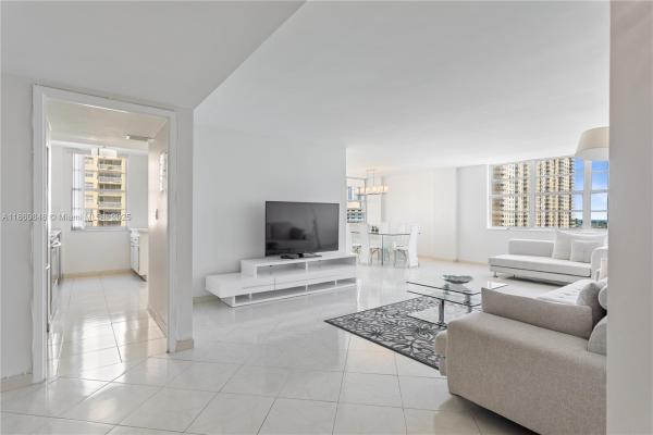 Winston Towers 100, 250 174th St #605, Sunny Isles Beach, Florida 33160, image 1