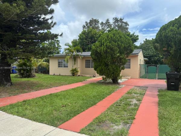 Carl Byoir, 860 NE 164th St, North Miami Beach, Florida 33162, image 1