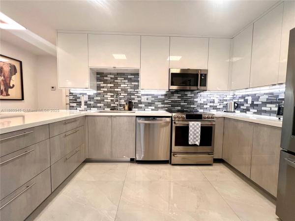 Arlen House East, 100 Bayview Dr #1524, Sunny Isles Beach, Florida 33160, image 1