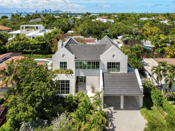 Tropical Isle Homes, 261 Greenwood Dr, Key Biscayne, Florida 33149, image 1