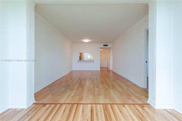 Poinciana Place Of Pine Island Ridge, 9420 Poinciana Pl #210, Davie, Florida 33324, image 1