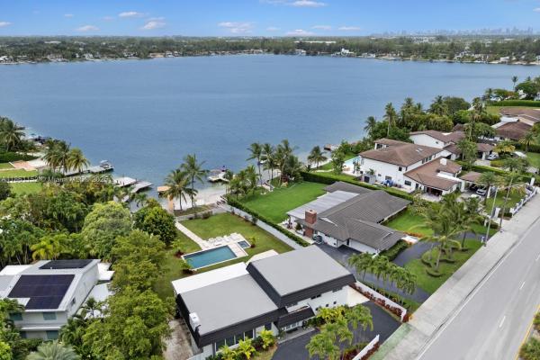 Lake Catalina, 8605 SW 56 St, Olympia Heights, Florida 33155, image 3