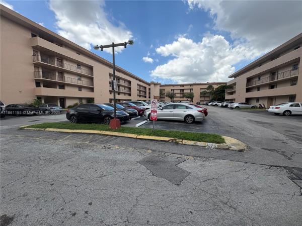 8889 Fontainebleau Blvd 204, Miami, Florida 33172, image 1