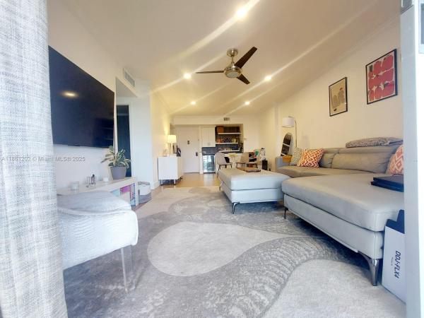 Hillcrest, 4400 Hillcrest Dr #1005A, Hollywood, Florida 33021, image 1