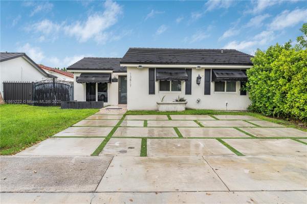 13817 SW 24th St #13817, Unincorporated Dade County, Florida 33175, image 1