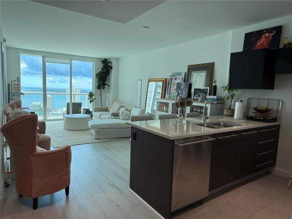 500 Brickell East, 500 Brickell Ave 3100, Miami, Florida 33131, image 1