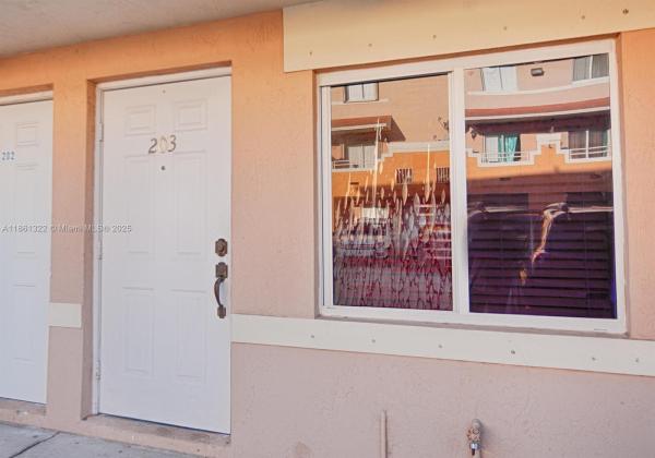 Villas Las Palmas, 37 W 11 St 203, Hialeah, Florida 33010, image 1
