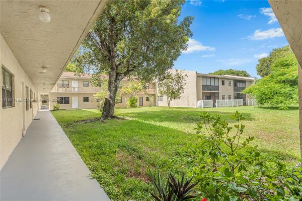 Cutler Creek Village, 10370 SW 220th St #230, Cutler Bay, Florida 33190, image 2