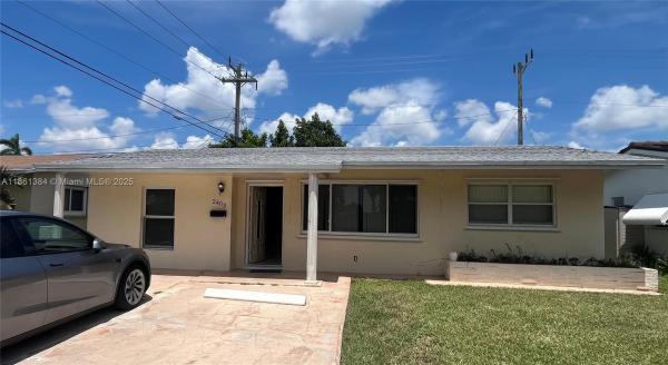 Tamarac Lakes North, 2403 NW 53rd St, Tamarac, Florida 33309, image 1