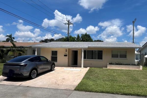 Tamarac Lakes North, 2403 NW 53rd St, Tamarac, Florida 33309, image 2