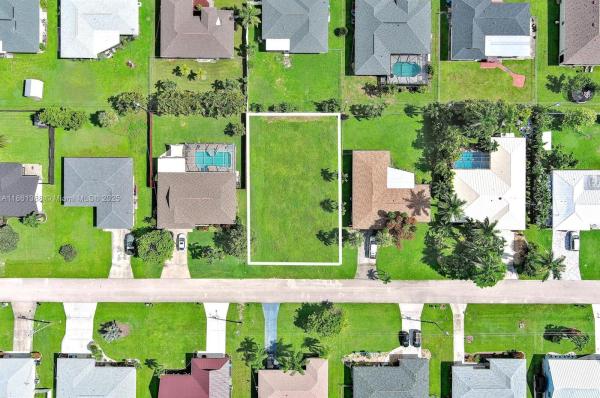 Cape Coral, 225 SW 46th Ter, Cape Coral, Florida 33914, image 2