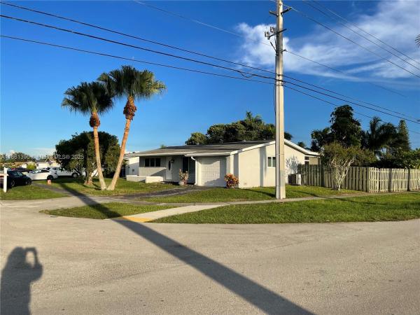 Sunrise Golf Village, 11500 NW 39th St, Sunrise, Florida 33323, image 1