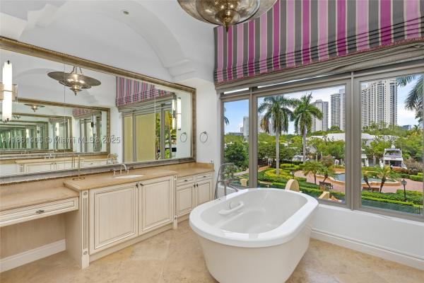 Villa Flora, 1504 Island Blvd, Aventura, Florida 33160, image 2