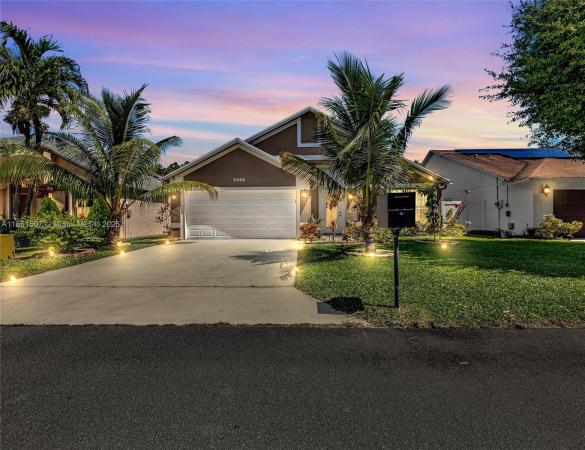 Foxhall, 5045 N Foxhall Dr N, West Palm Beach, Florida 33417, image 1