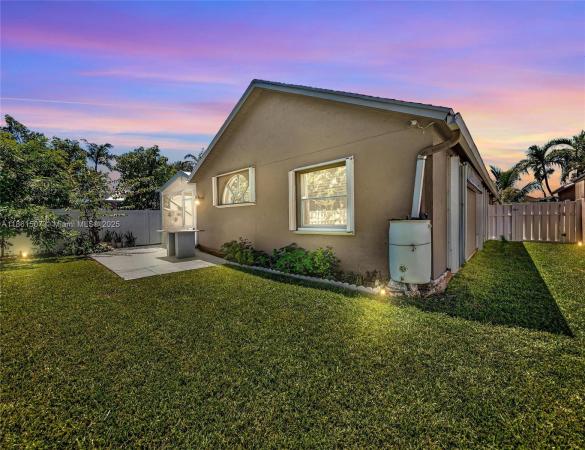Foxhall, 5045 N Foxhall Dr N, West Palm Beach, Florida 33417, image 2
