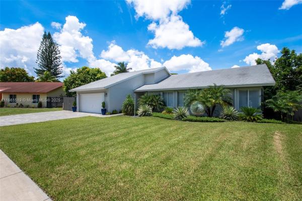 Lindgren Central, 12935 SW 116th St, The Crossings, Florida 33186, image 3