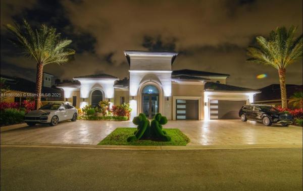 The Enclave, 541 E Enclave Cir E, Pembroke Pines, Florida 33027, image 1