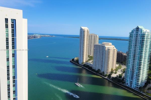 Met 1, 300 S Biscayne Blvd #T-3714, Miami, Florida 33131, image 1