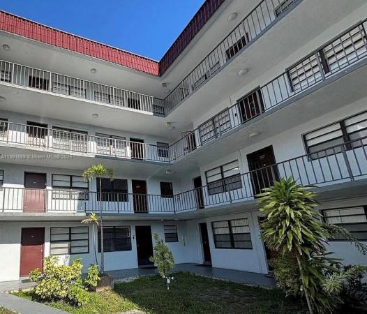 Kings Cove, 1335 W 68 St 308, Hialeah, Florida 33014, image 1