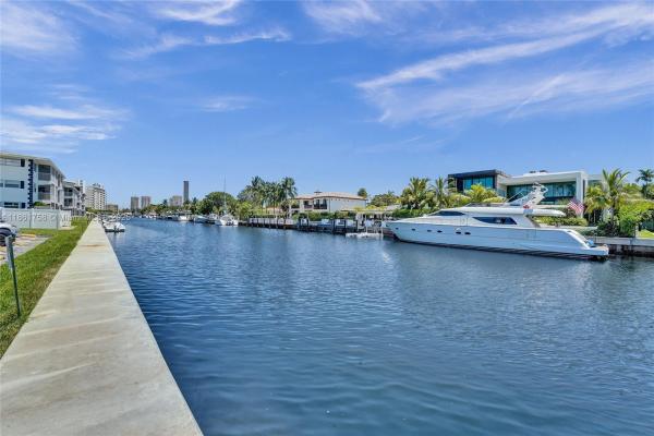 Isle Of Paradise, 455 Paradise Isle Blvd #104, Hallandale Beach, Florida 33009, image 1