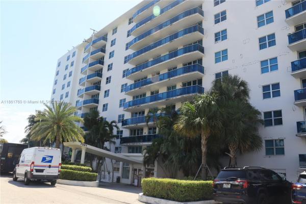 Treasures On The Bay, 7501 E Treasure Dr #3K, North Bay Village, Florida 33141, image 1