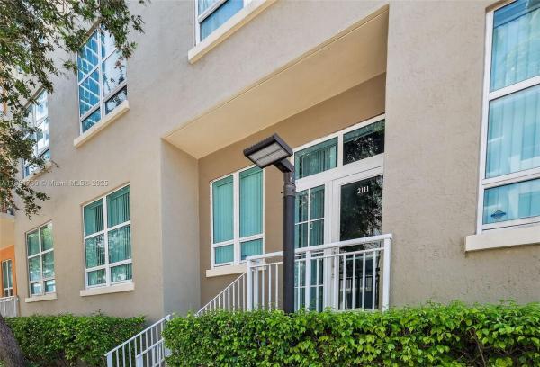 Cite On The Bay West, 2001 Biscayne Blvd #2111, Miami, Florida 33137, image 1