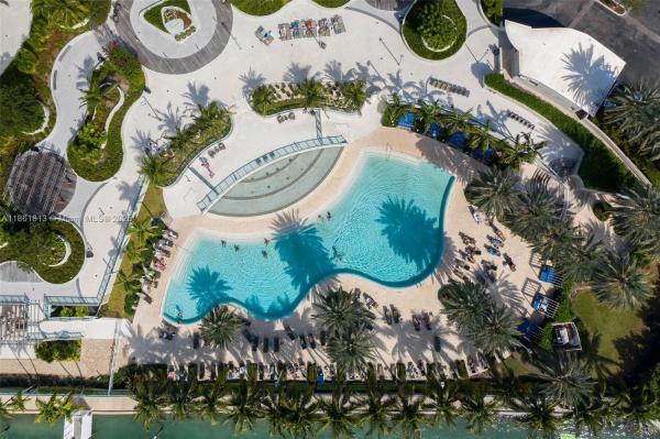 Flamingo South Beach, 1500 Bay Rd #M-0427, Miami Beach, Florida 33139, image 1