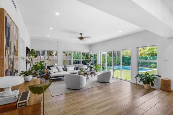Biscayne Key Estates, 653 Glenridge Rd, Key Biscayne, Florida 33149, image 1