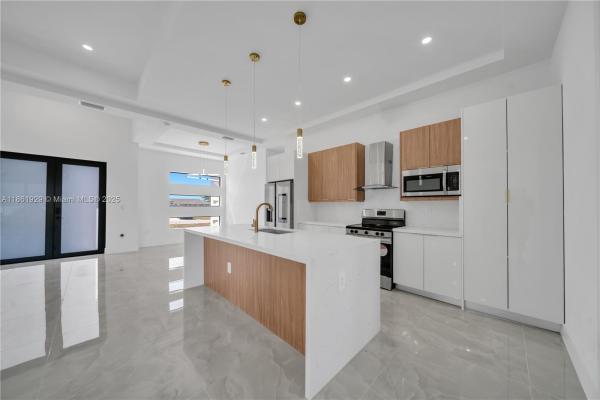 Cape Coral, 2909 Nw 6th Ave, Cape Coral, Florida 33993, image 1