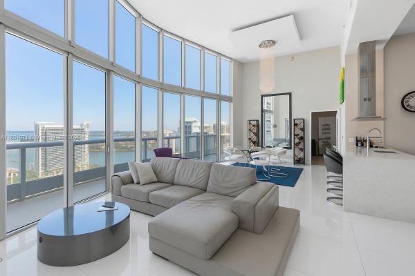 Icon Brickell Tower 2, 495 Brickell Ave #4104, Miami, Florida 33131, image 1