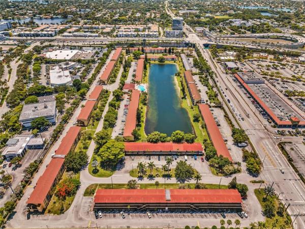 Biscayne Lake Gardens, 2940 NE 203rd St #C101, Aventura, Florida 33180, image 1