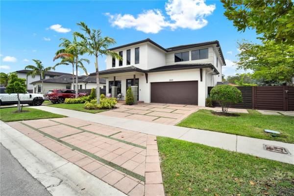 Satori, 8935 NW 161st Ter, Miami Lakes, Florida 33018, image 2