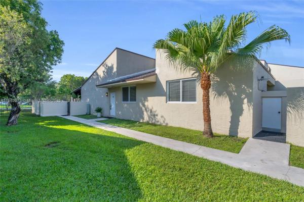 9131 Fontainebleau Blvd #1, Unincorporated Dade County, Florida 33172, image 1