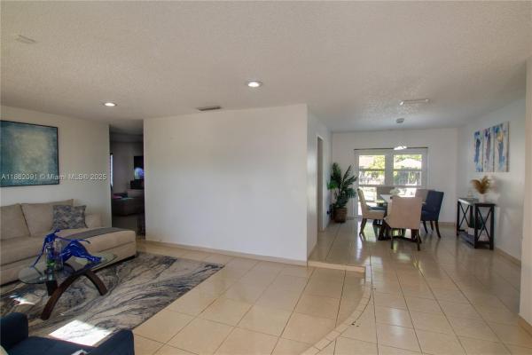 Mark Manor Pines, 19701 SW 87th Ave, Cutler Bay, Florida 33157, image 3