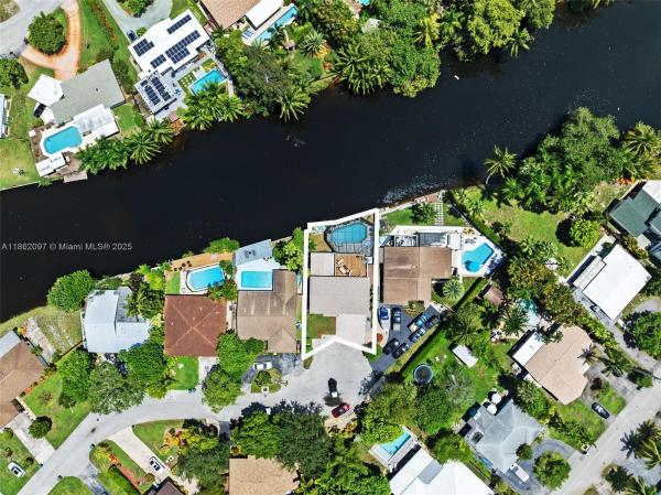 Riverside Cove, 735 NW 35th St, Oakland Park, Florida 33309, image 1