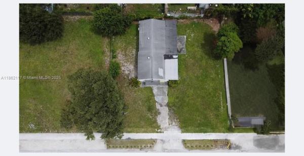 Unincorporated Dade County, Florida 33150, image 1