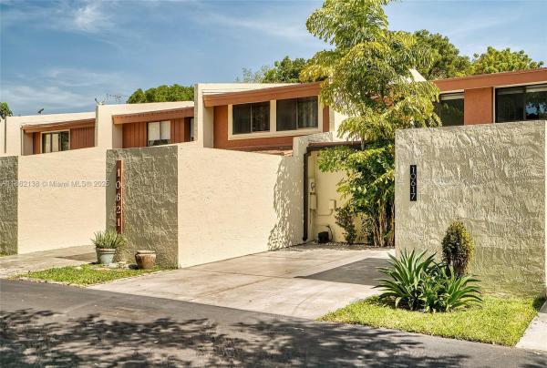Sunset Kendall Villas, 10617 SW 79th Ter, Kendall, Florida 33173, image 3
