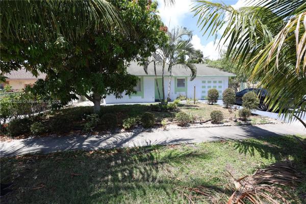 Lemar Gardens, 4641 NE 1st Ave, Deerfield Beach, Florida 33064, image 1