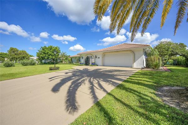 City Of Atlantis, 524 Muirfield Dr, Atlantis, Florida 33462, image 2