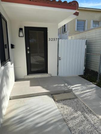 Silver Bluff Homesites, 3257 SW 26th St #3257, Miami, Florida 33133, image 1