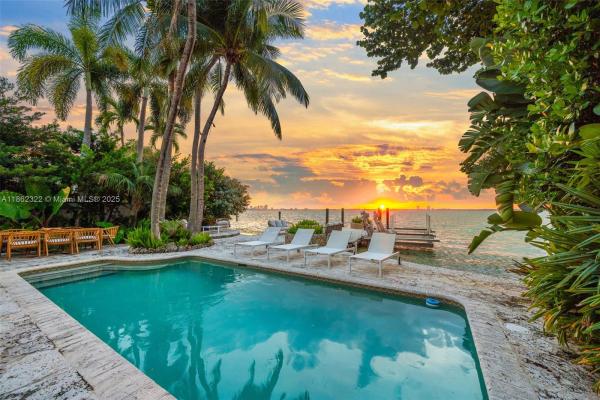 Nautilus, 4640 N Bay Rd, Miami Beach, Florida 33140, image 1